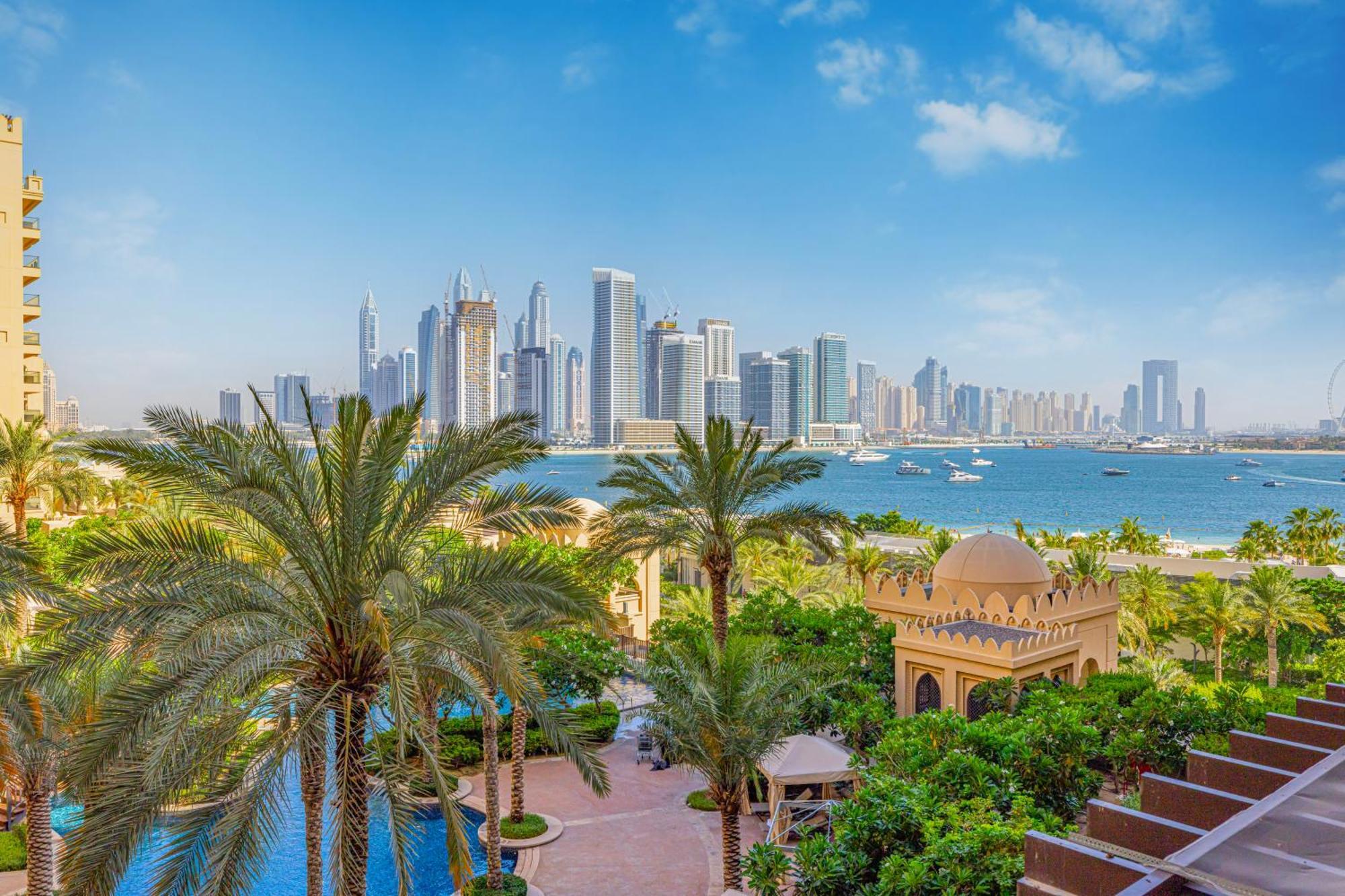 Fairmont North 2br 2 Balconies Sea View Apartment Dubai
