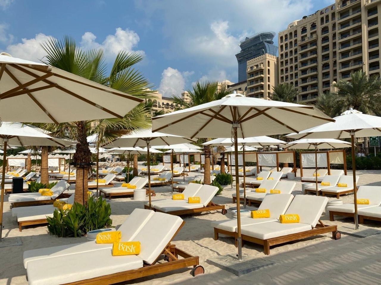 Fairmont North 2br 2 Balconies Sea View Apartment *
