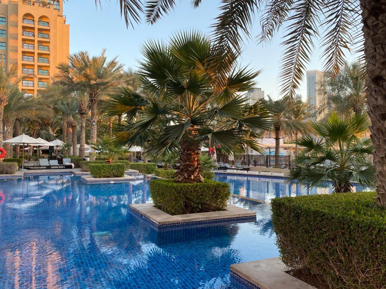 Fairmont North 2br 2 Balconies Sea View Dubai