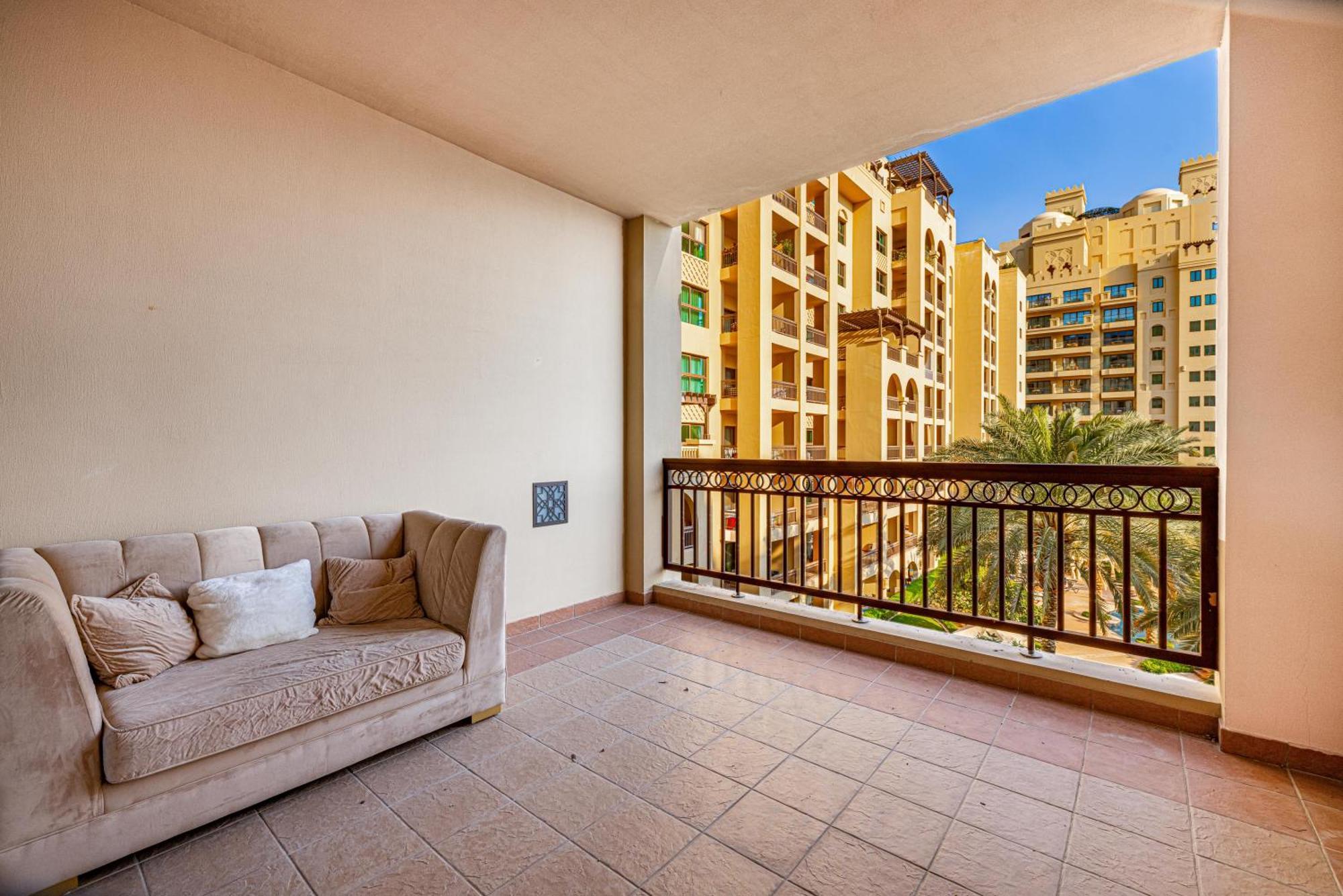 Apartment Fairmont North 2br 2 Balconies Sea View Dubai