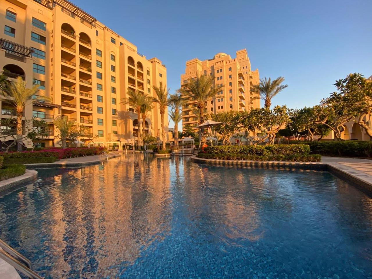 Fairmont North 2br 2 Balconies Sea View Apartment Dubai